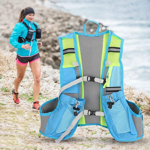 Hydration Pack for Cyclists and Runners, Lightweight 600D Polyester Rucksack With Durable Double-Stitched Seams displayed on rocky trail.