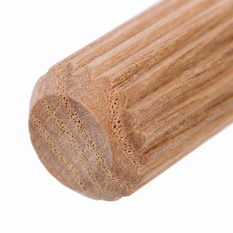 200 Piece Wooden Dowel Pins Kit With Fluted Hardwood Rods Chamfered Tips And Smooth Splinter Free Surface For Furniture And Cabinet Joint Reinforcement Built To Last For DIY Projects, close-up end