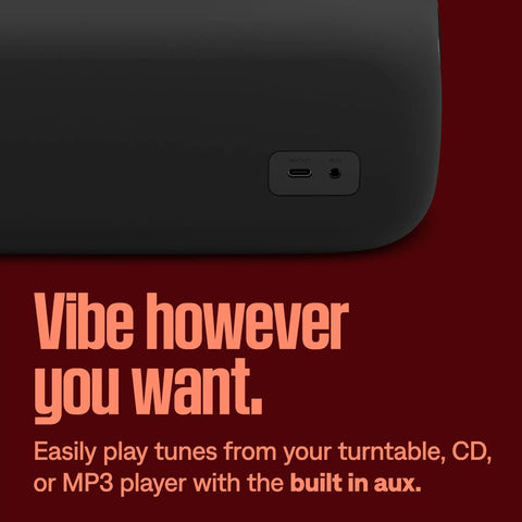 Built-in aux input on SoundLink Max Bluetooth Speaker Portable Party Ready With Deep Bass And Big Sound IP67 Waterproof