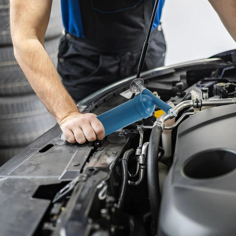 Mini Manual Grease Gun 80cc With Lock On Coupler And Precision Nozzle used in car engine maintenance