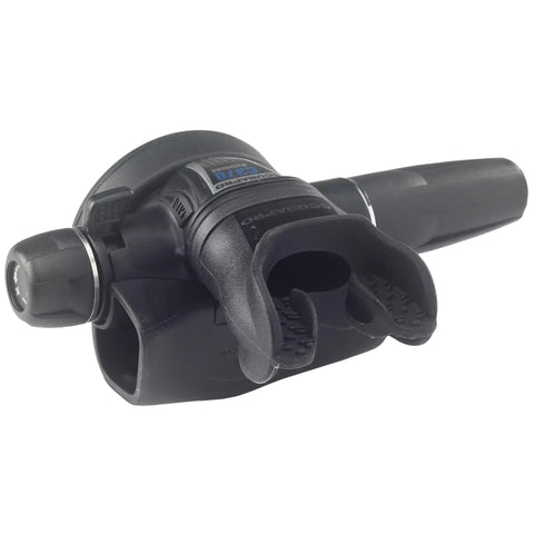 Mk17 Evo 2 Internal Regulator System With C370 Second Stage for scuba diving, close-up of mouthpiece and durable design