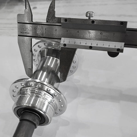 Rear Hub 36 Hole Aluminum Alloy 135mm Wide With Double Thread Three Eighths Inch Axle 185mm Length 6200RS Bearings measured