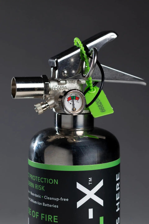 Heavy Duty Lithium Ion Battery Fire Extinguisher One Liter Chemical Neutralizer Crafting Protective Barrier Against Nasty Thermal Runaway Situations Kickass Emergency Tool Ready To Step Up And Tame Gnarly Fires Without Breaking A Sweat