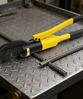 Heavy Duty 13 Ton Manual Hydraulic Rebar Cutter Bending Machine Shear For Steel Bars Up To 22mm Max Diameter on metal table.