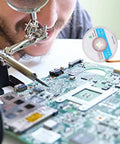 Technician using Pro Grade Copper Solder Wick Desoldering Braid No Clean Low Residue Solder Wire For PCB Repair And BGA Maintenance