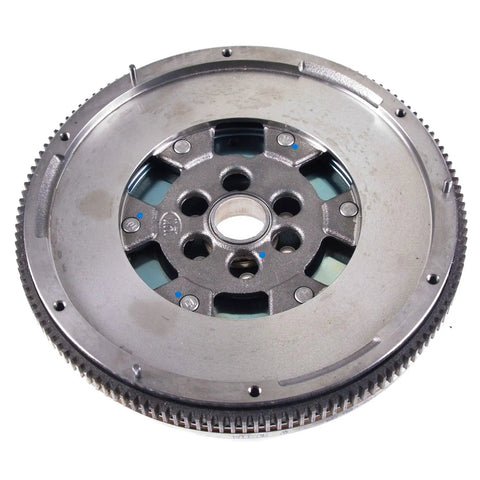 Heavy Duty Dual Mass Flywheel Replacement For 2007 To 2014 Volkswagen Beetle Golf Jetta Passat And Volvo C30 2.4L Engine close-up view
