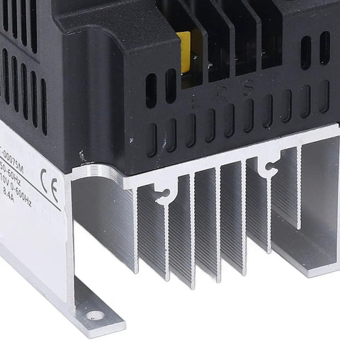 Close-up of heat sink and component details on 0.75KW Variable Frequency Drive With Builtin PID Controller And Efficient Cooling System