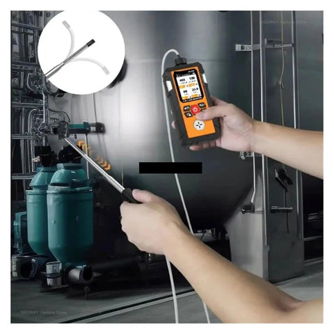 Person using All In One 4 In 1 Gas Leak Detector With Oxygen O2 Ex Hydrogen Sulfide H2S And Carbon Monoxide CO Portable Combustible Gas Monitor.