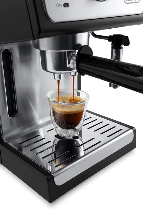 Barista Grade 15 Bar Espresso Machine With Milk Frother And Temperature Control For Home Coffee Nerds Compact Brewer close-up