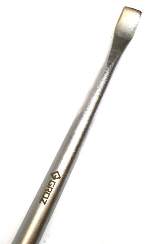 Aligning Pry Bar With Tapered Drift Point For Quick Hole Alignment, Forged Carbon Steel Shank, Three Quarters Inch, Hardened 38-43 HRC And Zinc Plated, Ideal For Ironworkers, Steel Erectors And Mechanics, close-up view