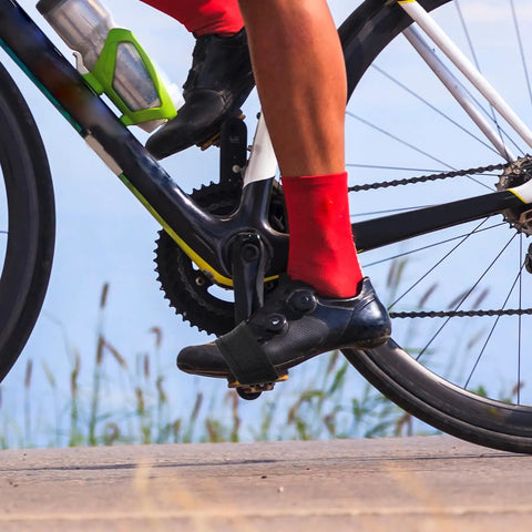 Cyclist using 4 Pack Black Pedal Straps For Fixed Gear Bikes, Adjustable Foot Rest Strips on outdoor ride