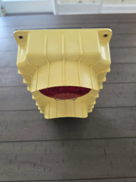 Top view of Reliable Workhorse 24 Volt Dc Stop And Go Led Traffic Control System For Loading Docks Car Washes and Street Traffic.