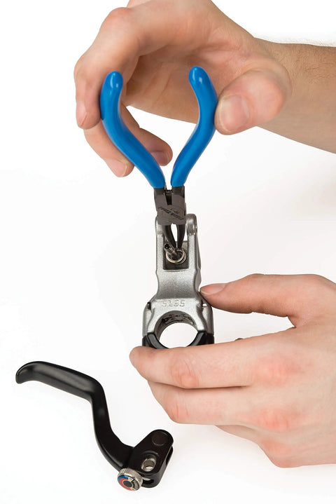 Using Pro Grade Snap Ring Pliers Set RPSET-2 With Bent External Tip In Blue