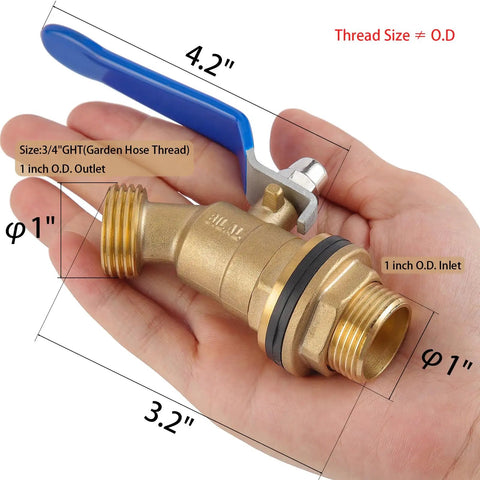 Brass Rain Barrel Spigot With Three Quarter Inch GHT Male Thread Quarter Turn Ball Valve And Bulkhead Fitting in hand