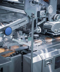 Industrial food packaging machine with conveyor and sealing components
