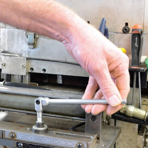 Using Pivot Head Hex Pro Wrench Set 3 4 5 6 8 10mm Six Piece Chrome Wrenches With Pouch in a mechanical setup.
