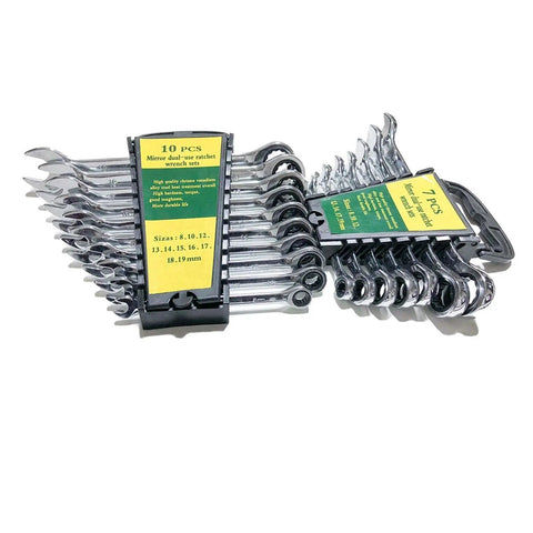 Ratcheting Spanner Set 8-19mm 10-Piece Box Wrench Kit for car repair; includes chrome vanadium wrenches in storage rack.