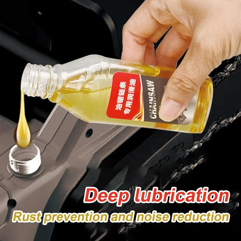 Pouring All Purpose Chainsaw Oil 100ml Multi Purpose Synthetic Lubricant With 2X Rust Prevention onto tool