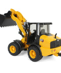 Cat Wheel Loader 1 To 16 Scale Model With Articulated Steering And Fully Functional Loading Arm, side view
