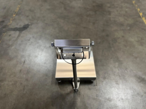 Hella Durable 20 By 20 Inch Industrial Floor Scale Platform With Digital Display and waterproof design from the front view.