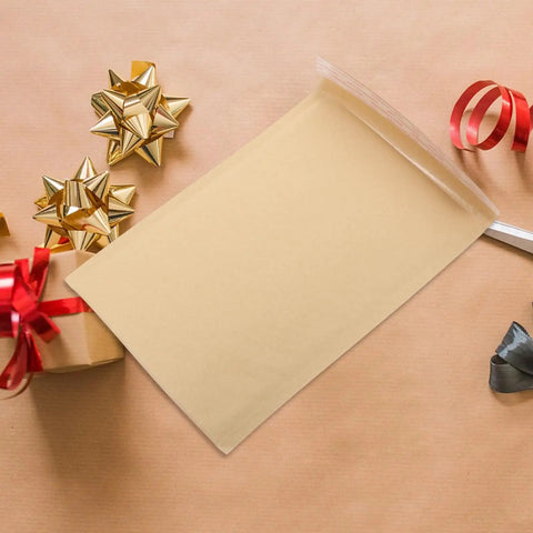 Khaki Padded Mailing Envelopes 22x34cm, 20 Pack Bubble Mailers, Kraft Paper with holiday decorations