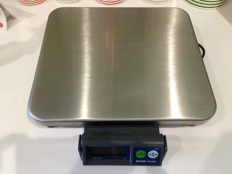 Premium Built Tough 150 Lb Bench Scale Delivers Dead On Readings Every Single Time Featuring Plug And Play USB RS232 Ports for weighing parcels.