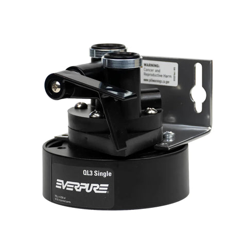 Single Filter Head With Bracket And Shut Off Valve For Three Eighths Inch NPT Threads Delivers Up To One GPM Flow No Gauge Included NSF Certified Wetted Parts Includes Mounting Bracket And Screws Compatible With 7SO And ESO Cartridges Easy Install against white background
