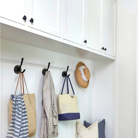 5 Pack Round Coat And Towel Hooks Matte Black Wall Mounted Zinc Alloy in hallway with bags and hats hanging