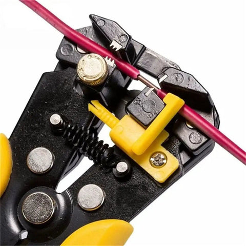 Mengkk Multifunctional Crimpers Tool With Automatic Wire Stripping And Cutting Machine For Professional Ethernet Cable Termination Rojo close-up of ratcheting mechanism and wire.