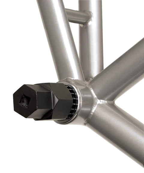 BBT-22 Shimano Sealed Cartridge Bottom Bracket Tool For 20 Tooth Splined Cups Pro Grade Heavy Duty Steel Tool shown in use