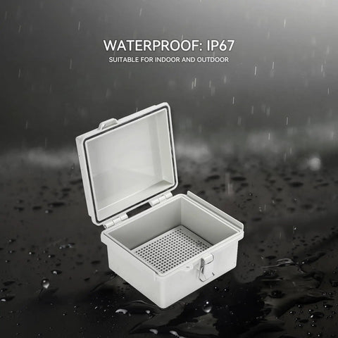Outdoor IP67 Weatherproof Junction Box With Hinged Gray Cover And Stainless Steel Latch in rain