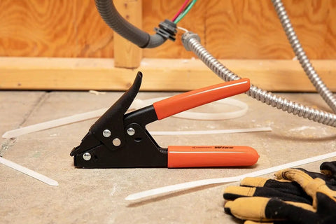 Cable Tie Tensioning Tool For Nylon Ties With Built In Cut Off And Ergonomic Handle Durable Hand Tool WT1 Seven And A Half Inch Red
