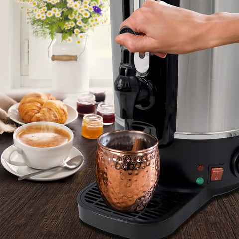 Real 100 Cup Big Batch Commercial Coffee Urn With 20L Stainless Steel And Double Wall Insulation in use, copper mug filled