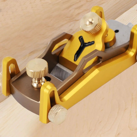 Heavy Duty Low Angle Hand Plane With Solid Aluminum Body For Butter Smooth Planing And Razor Crisp Chamfering Adjustable Cutting Angles, close-up view of precision knobs.