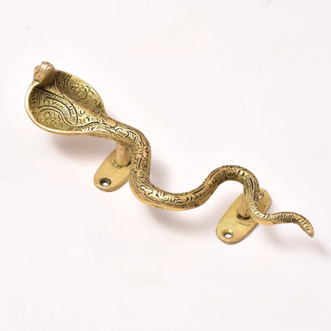 Cobra Snake Themed Brass Cabinet Pulls With Antique Gold Finish For Cabinets And Drawers Decorative Door Handles Classic Homes