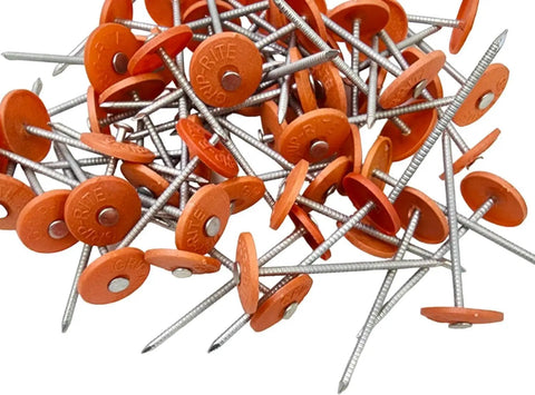 500 Pack 1-1/4 Inch Orange Plastic Cap Roofing Nails Heavy Duty Galvanized Tar Paper Fasteners For House Wrap Foam Board Insulation, close-up view.