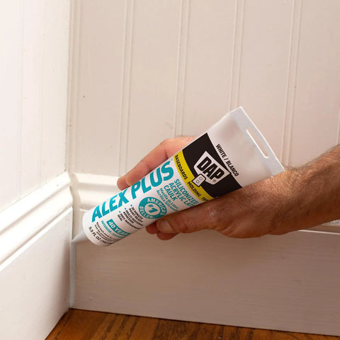 Applying Alex Plus Acrylic Latex Caulk Plus Silicone 5.5 Ounce Sealant For All Surfaces Paintable In 30 Minutes on baseboard corner