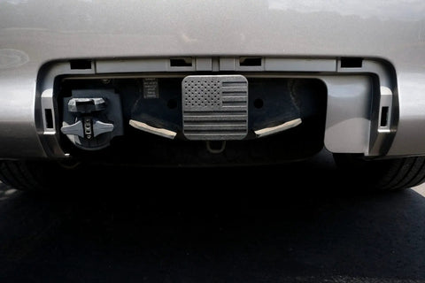 Patriotic 2 Inch Tow Hitch Cover Plug With American Flag Design, Heavy Duty Trailer Receiver Cap attached to vehicle hitch