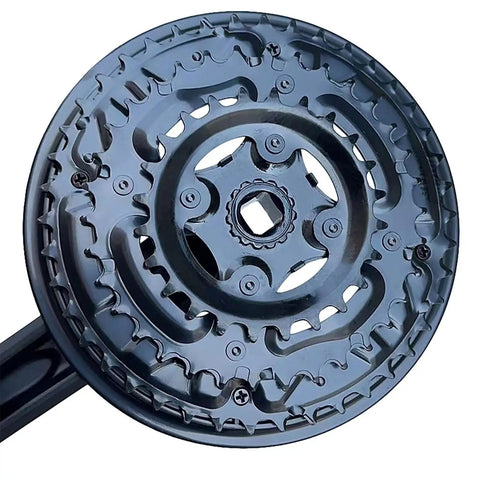 Close-up of 152mm Mountain Bike Crankset Triple Square Taper For 18 21 24 Speed Drivetrains Beefy Alloy 6061 Chainring