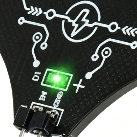 Close-up of Portable Coil Tester For PCB Diagnostics And Inductor Fault Detection High Sensitivity Board Checker LED indicator