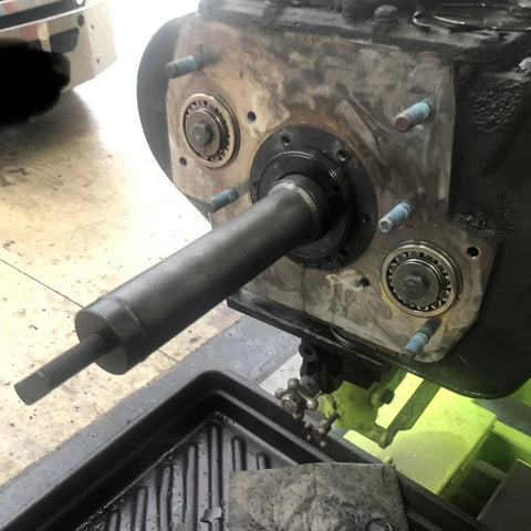 Durable Transmission Input Shaft Bearing Puller Tool Kit Compatible With Eaton Fuller Transmissions in use on truck engine