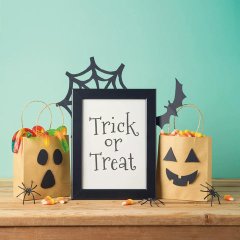 50 Pack Go-To Brown Kraft Paper Bags With Handles 8x4.25x10.5 Inches Heavy-Duty Gift Bags for Halloween decor with candy