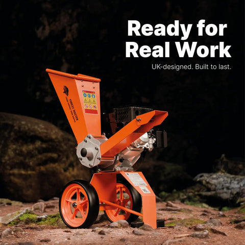 Powerful 6HP Gas Wood Chipper Self Feeding With 208CC 4 Stroke Engine on outdoor ground