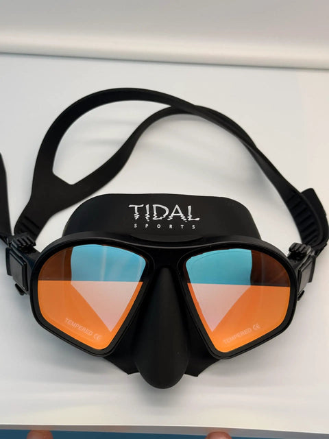 Aluma Pro Freedive Mask With Dope Anti Fog Technology, Ultra Low Volume, black with tinted tempered glass lens, front view