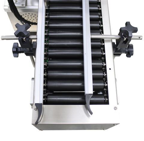 Automatic Desktop Conveyor Roller Labeling Machine For Round Bottles, adjustable guide rails and roller system detail.