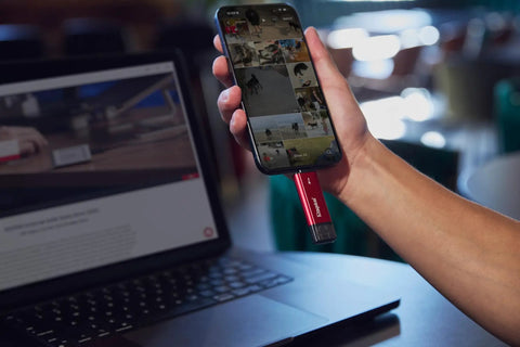 Using a Dual USB A and C Portable 1TB SSD With Beast Mode Speeds Up To 1050 MBps Read And 950 MBps Write USB 3.2 Gen 2 External Drive
