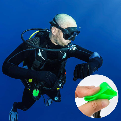 Diver using Must Have Regulator Mouthpiece Cover Clip On For Diving And Snorkeling Protects Mouthpiece And Hose From Dirt Sand Debris