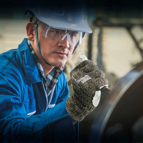 Worker wearing Level 5 Cut Resistant Work Gloves For Gardening And Tough Jobs, Aramid And HPPE Safety Gloves With Cow Split Leather