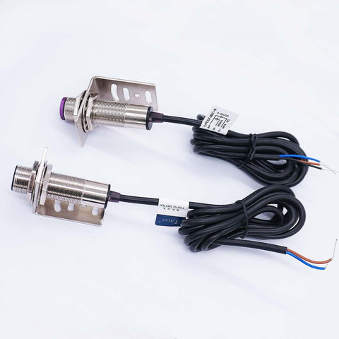 Indoor Wall Mounted Photoelectric Beam Sensor Pair, 0 To 20m Range, metal housing, 3-wire cables, close-up view.