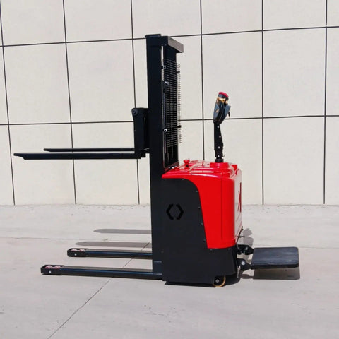 The Ultimate Full Electric Walkie Pallet Stacker With 1000kg Or 1500kg Capacity And A Smooth 3000mm Lift Height, side view showing forks.